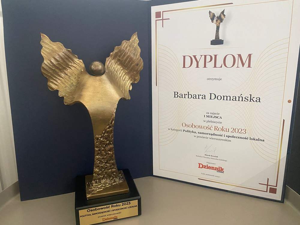 Statuetka i dyplom dla Barbary Domańskiej – I miejsce w plebiscycie Osobowość Roku 2023 Dziennika Łódzkiego